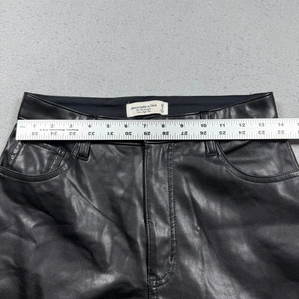 Abercrombie & Fitch Curve Love The 90s Straight Ultra High Rise Faux Leather 29L